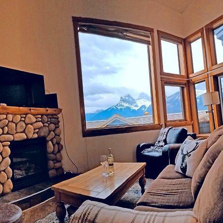 Downtown Loft, Mountain Views, Fireplace, Couple'S Retreat, Walker'S Paradise Canmore Exterior photo