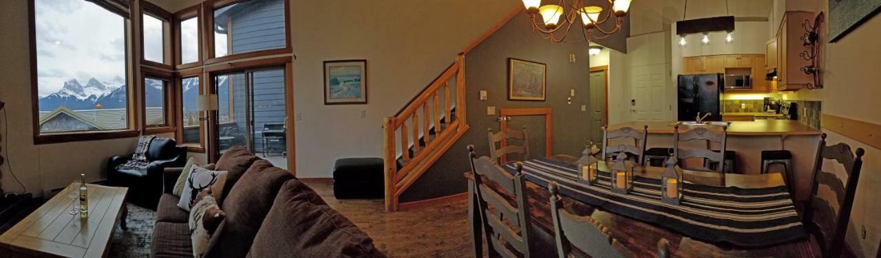 Downtown Loft, Mountain Views, Fireplace, Couple'S Retreat, Walker'S Paradise Canmore Exterior photo